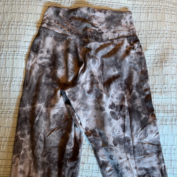 Lululemon Align High-Rise Cropped Jogger
Diamond Dye Mink Bery Lunar - Picture 6 of 8